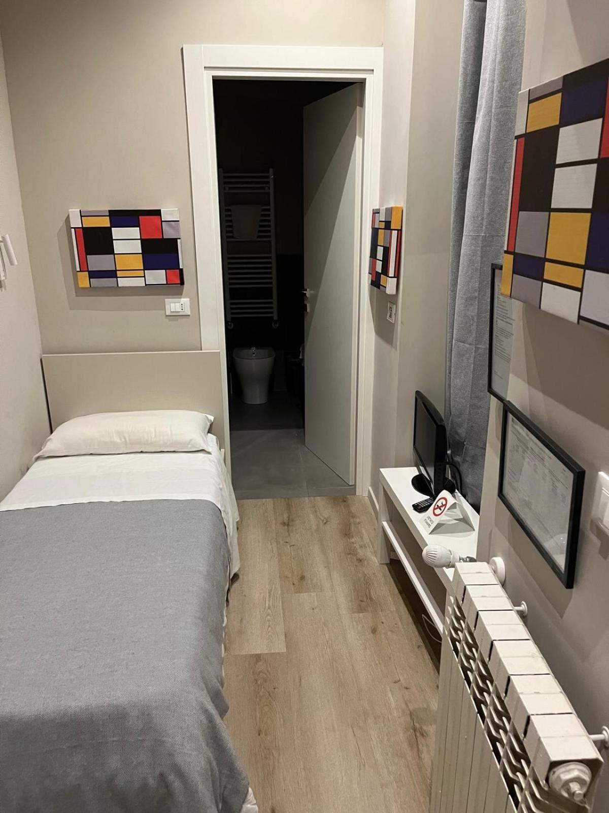 Small Single Room